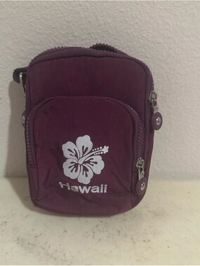 Hawaii Hibiscus Compact Crossbody Pouch in Deep Plum